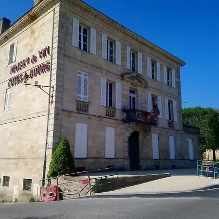 Chambres D'hotes Du Domaine De Lansac Отель