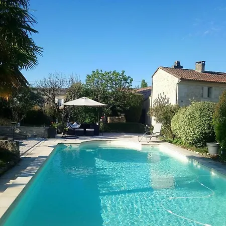 Hotel Chambres D'hotes Du Domaine De Lansac Lansac (Gironde)