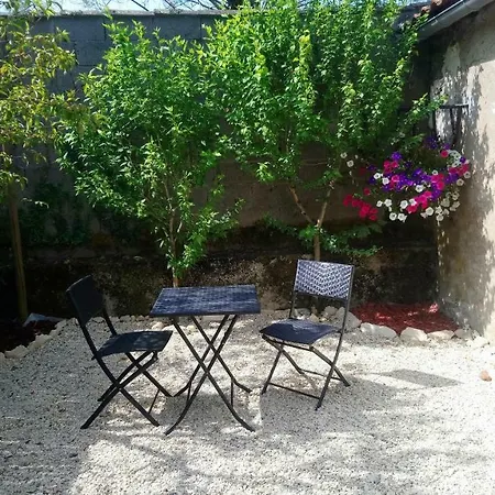 Du Domaine De Lansac Couette-café