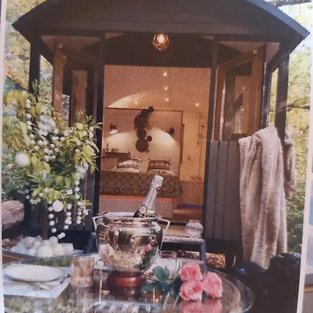 Du Domaine De Lansac Couette-café